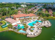 Family Resort, Heated Pool, Water Slides and FUN!
