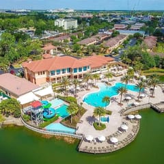 Family Resort, Heated Pool, Water Slides and FUN!