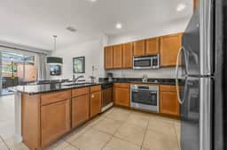 Vacation Home at Regal Oaks, 5 Minutes to Old Town