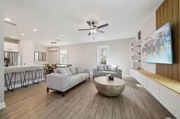 Bright and cozzy new house at Reunion Village!