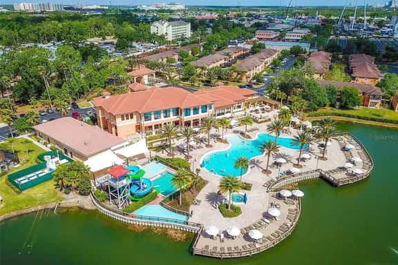 Family Resort, Heated Pool, Water Slides and FUN! - Image 1