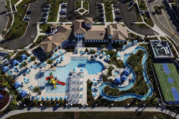 Gorgeous 6Bed Villa with Pool & Game Room - Image 1