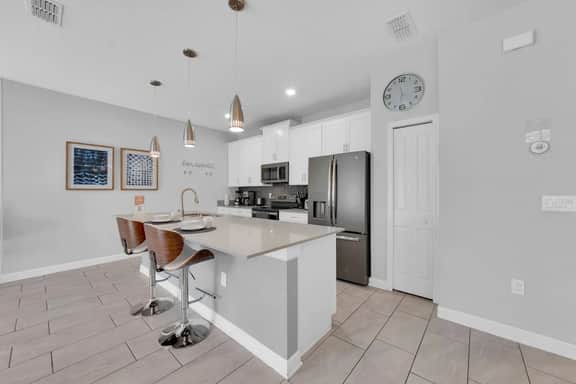Modern 4BR Townhome with Private Pool for 10