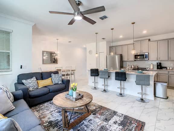 Bright Storey Lake home with private pool